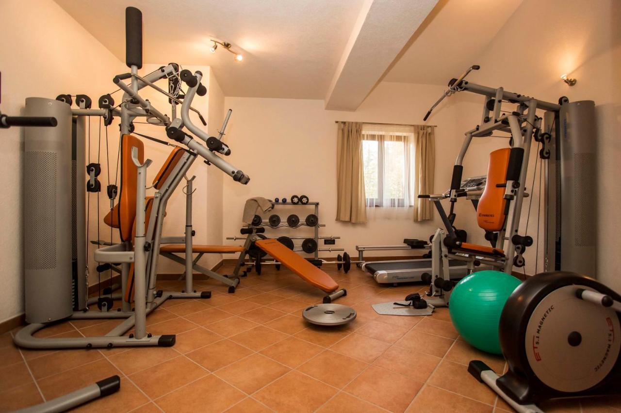 Holiday House Alex Ровинь Экстерьер фото