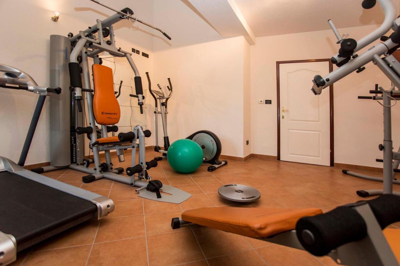 Holiday House Alex Ровинь Экстерьер фото